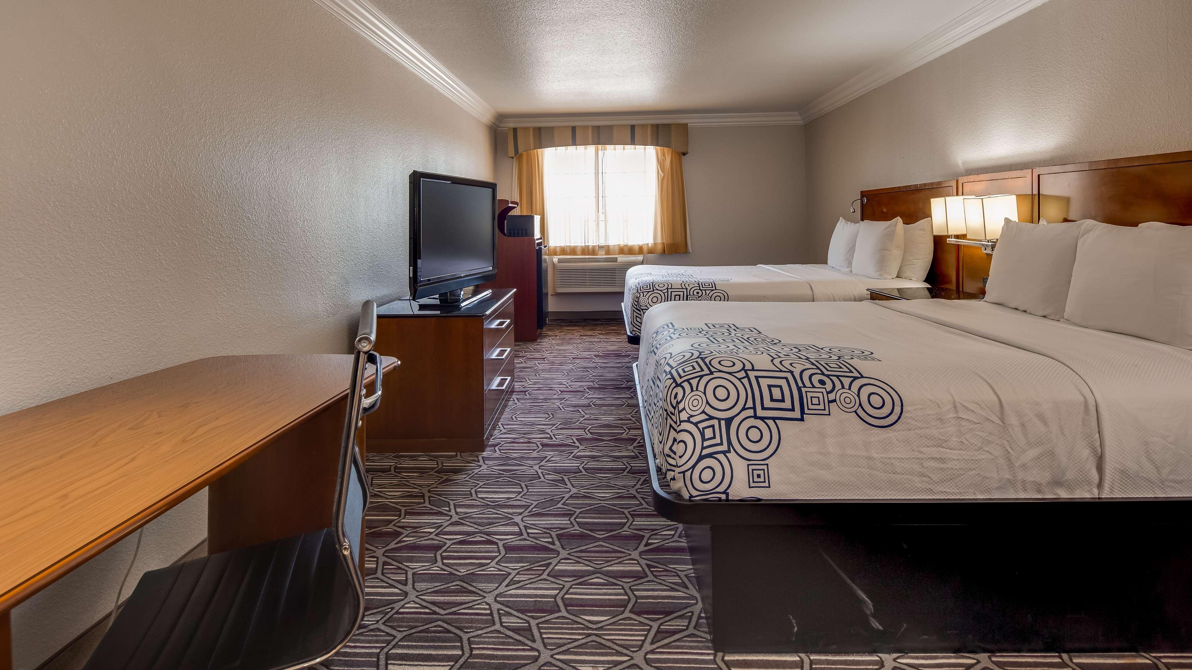 Surestay Plus By Best Western Fort Worth Benbrook Екстериор снимка
