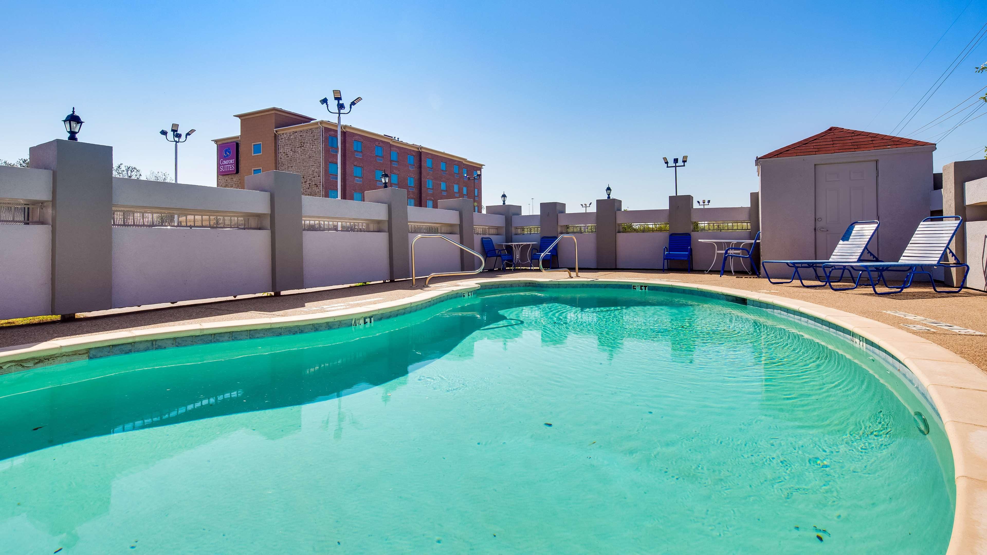 Surestay Plus By Best Western Fort Worth Benbrook Екстериор снимка