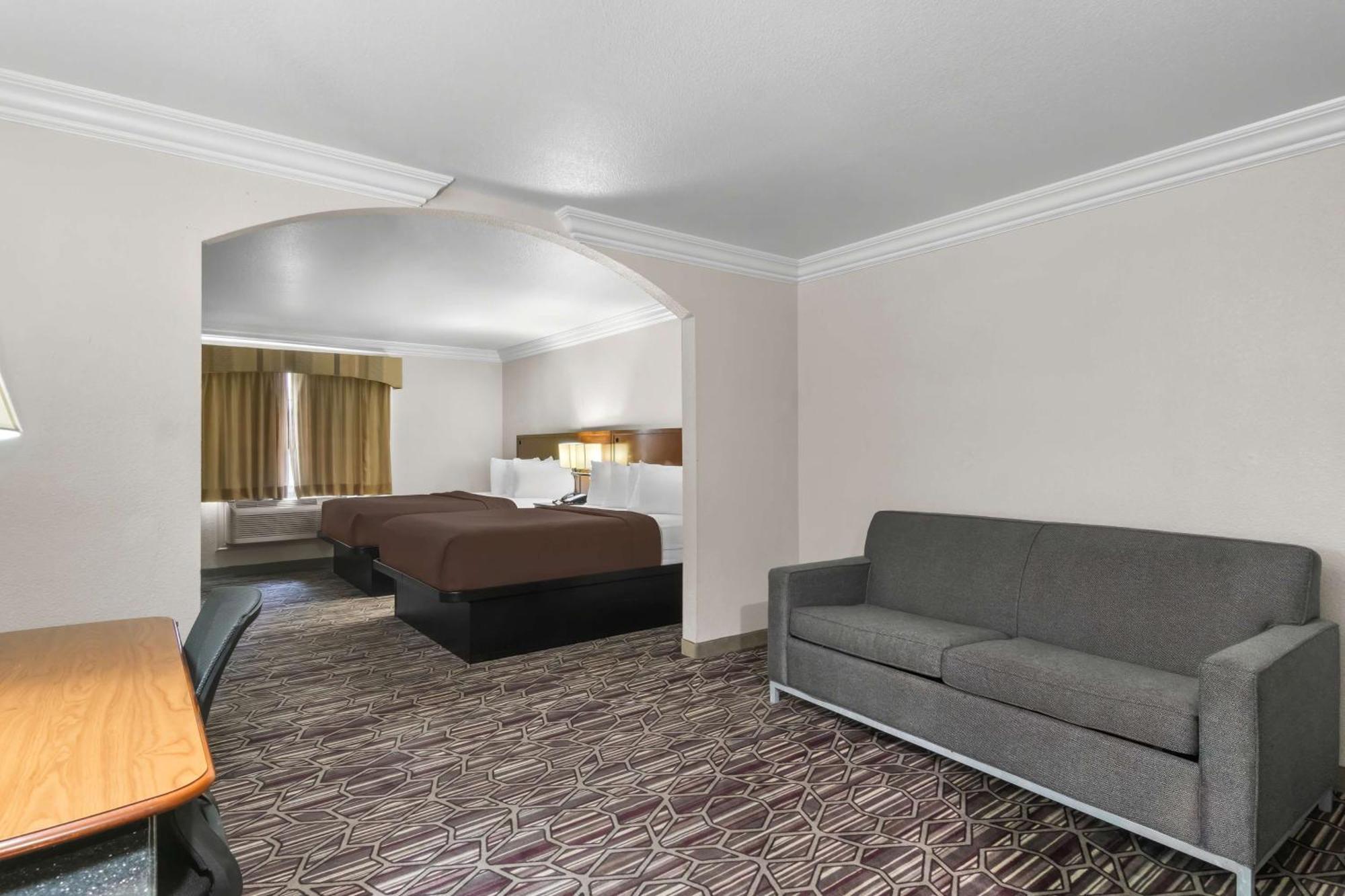 Surestay Plus By Best Western Fort Worth Benbrook Екстериор снимка